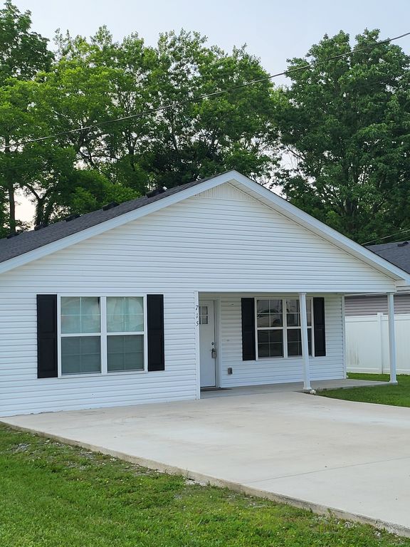 715 E Lincoln St, Tullahoma, TN 37388