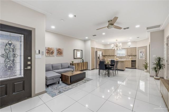 3302 S Sugar Road H, Edinburg, TX 78539