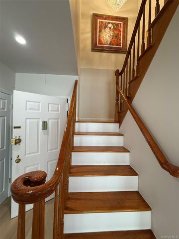 4231 Colden Street F7A, Flushing, NY 11355