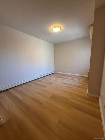4231 Colden Street F7A, Flushing, NY 11355