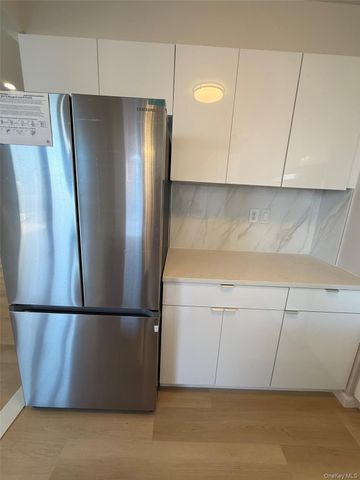 4231 Colden Street F7A, Flushing, NY 11355