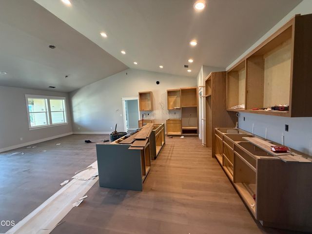 3366 Viewpoint Drive, Medford, OR 97504