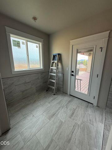 3366 Viewpoint Drive, Medford, OR 97504