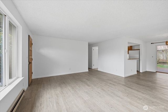 1329 N 183rd Street, Shoreline, WA 98133