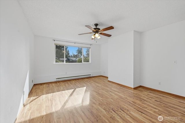 1329 N 183rd Street, Shoreline, WA 98133