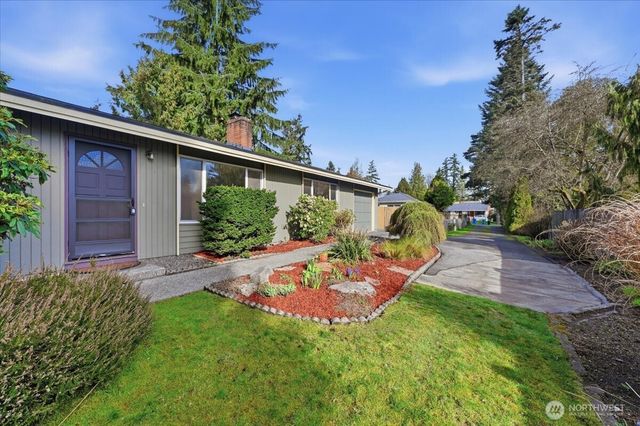 1329 N 183rd Street, Shoreline, WA 98133