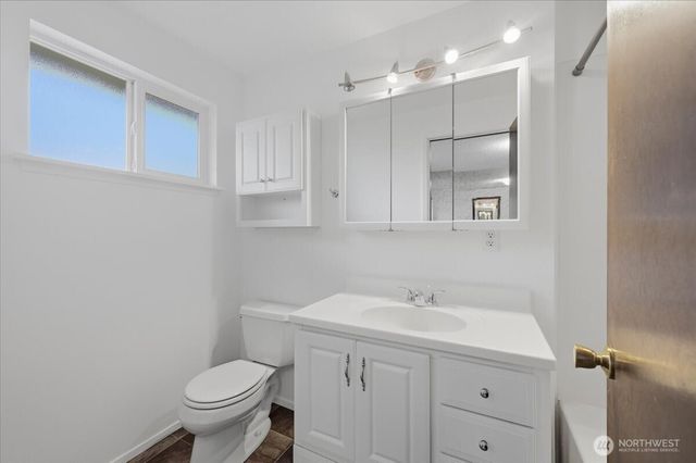 1329 N 183rd Street, Shoreline, WA 98133