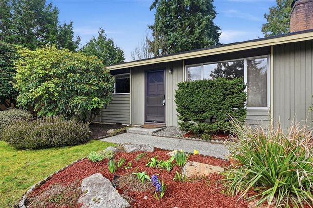 1329 N 183rd Street, Shoreline, WA 98133