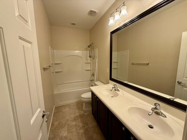 1929 W Black Hill Road, Phoenix, AZ 85085