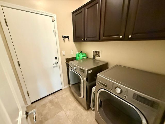 1929 W Black Hill Road, Phoenix, AZ 85085