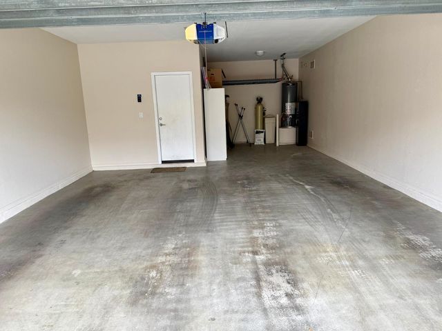 1929 W Black Hill Road, Phoenix, AZ 85085