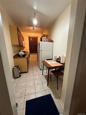 62-64 Saunders Street 2D, Rego Park, NY 11374