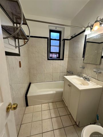 62-64 Saunders Street 2D, Rego Park, NY 11374