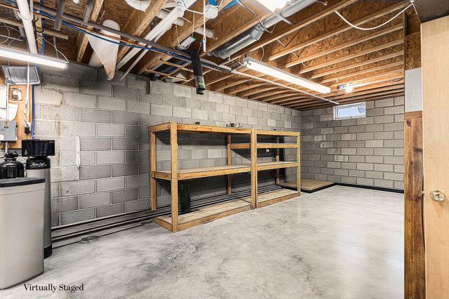 4935 W Deren Road, Summit Twp, MI 49431