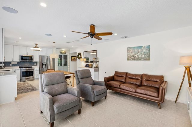 15620 GARDENSIDE LANE, Tampa, FL 33624