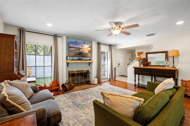 15620 GARDENSIDE LANE, Tampa, FL 33624