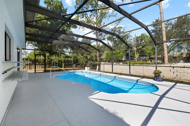 15620 GARDENSIDE LANE, Tampa, FL 33624