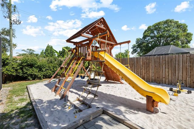 15620 GARDENSIDE LANE, Tampa, FL 33624