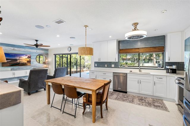 15620 GARDENSIDE LANE, Tampa, FL 33624