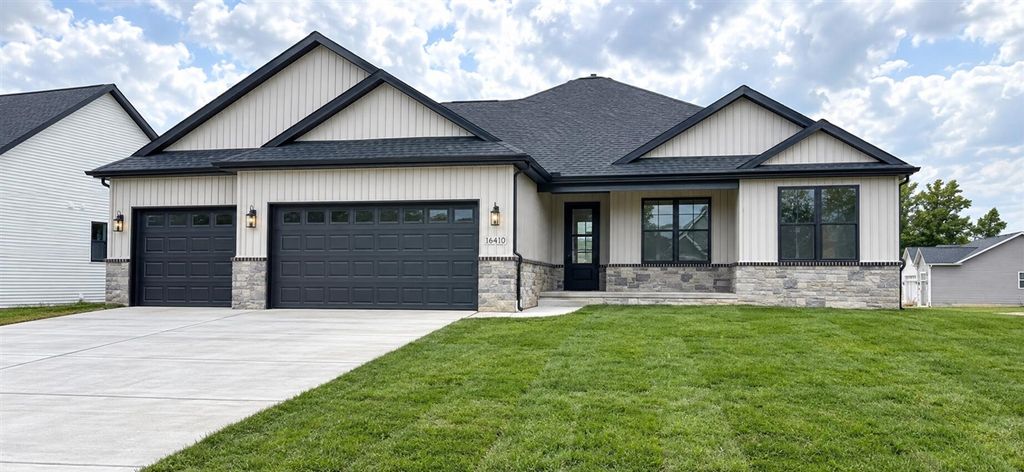 16410 Sleepy Hollow Drive, Fenton, MI 48430