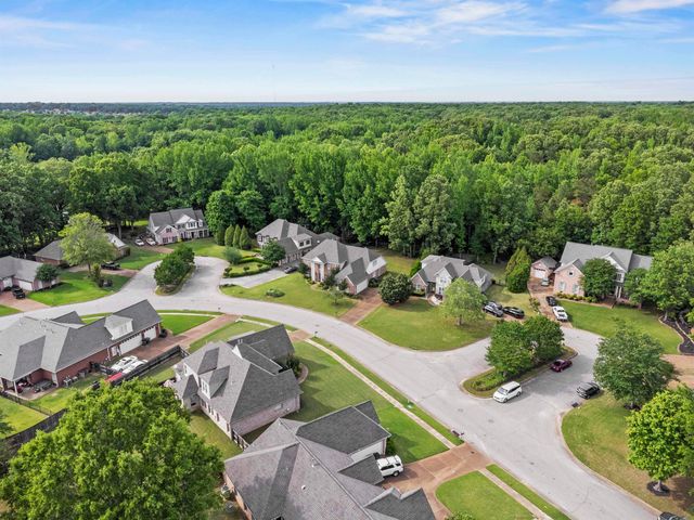 9302 CANABRIDGE DR, Lakeland, TN 38002