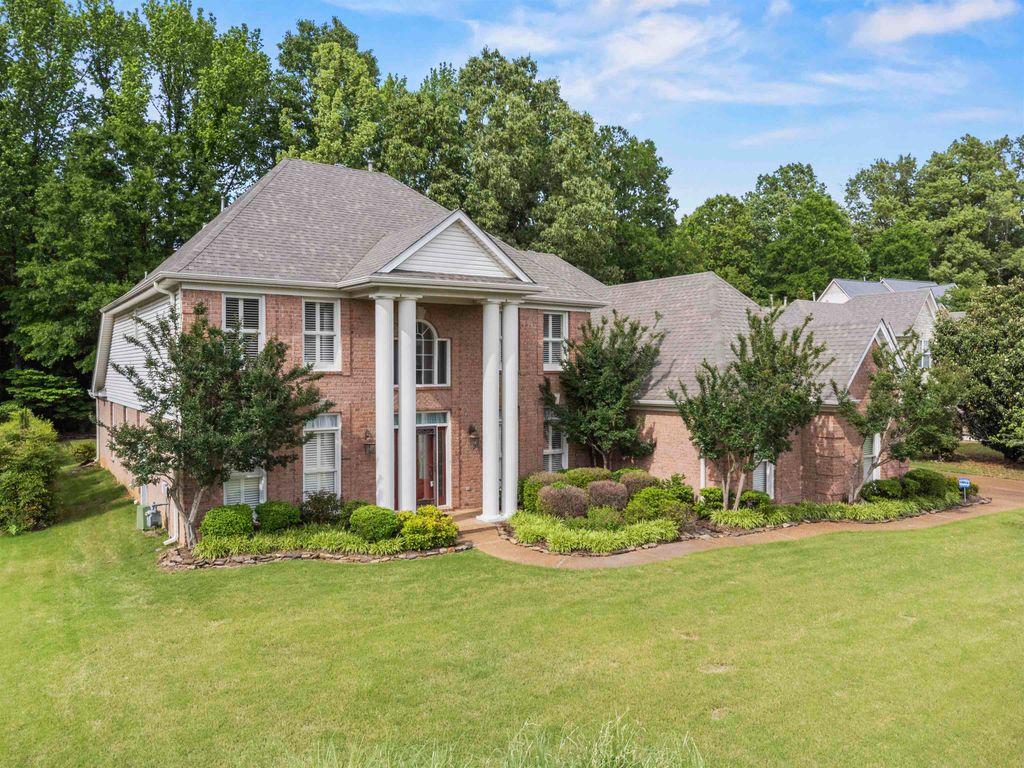 9302 CANABRIDGE DR, Lakeland, TN 38002