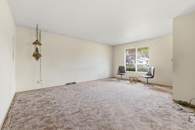 6185 Merrill AVENUE, Cudahy, WI 53110