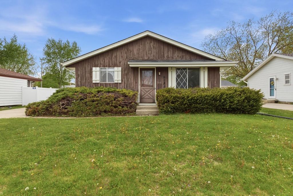 6185 Merrill AVENUE, Cudahy, WI 53110