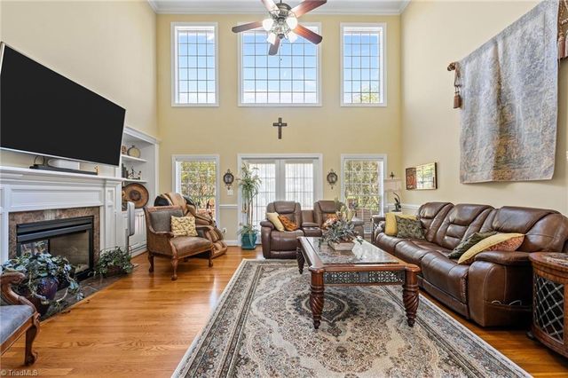 736 Meadowood Drive, Burlington, NC 27215