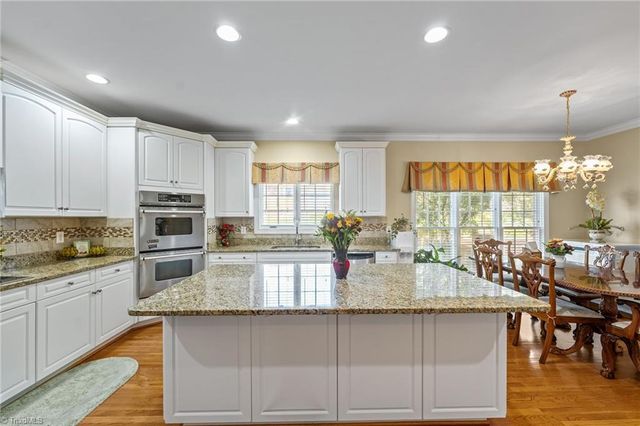 736 Meadowood Drive, Burlington, NC 27215