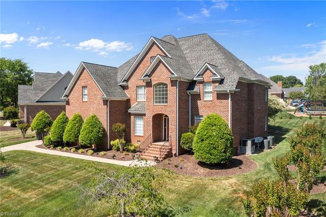 736 Meadowood Drive, Burlington, NC 27215