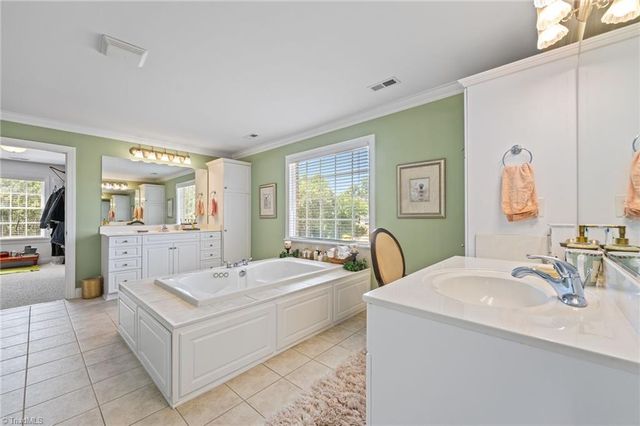 736 Meadowood Drive, Burlington, NC 27215