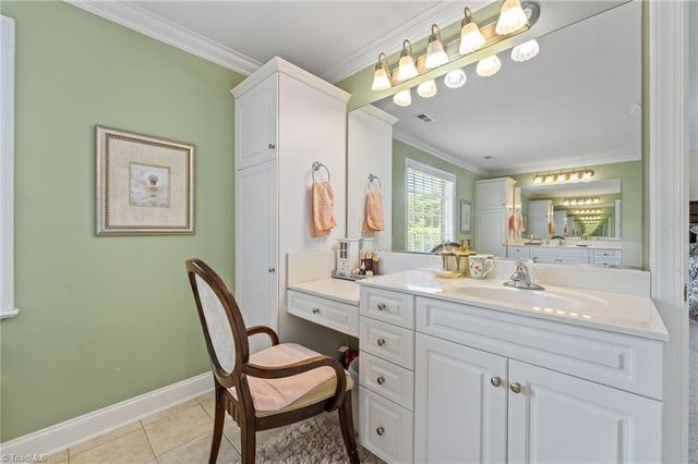 736 Meadowood Drive, Burlington, NC 27215