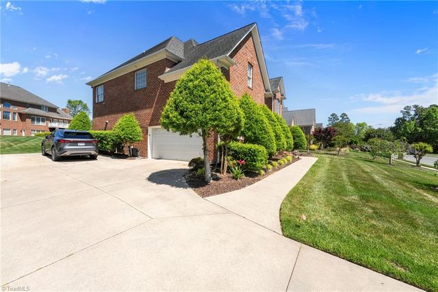 736 Meadowood Drive, Burlington, NC 27215