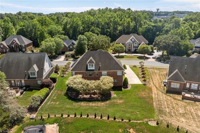 736 Meadowood Drive, Burlington, NC 27215