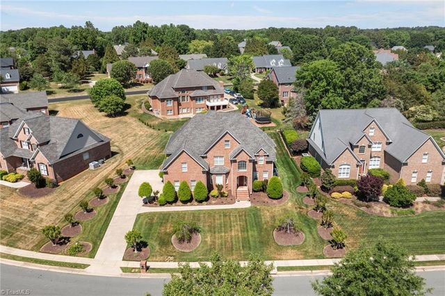 736 Meadowood Drive, Burlington, NC 27215