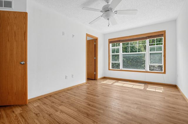 1473 Magnolia Avenue E, Saint Paul, MN 55106
