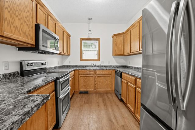 1473 Magnolia Avenue E, Saint Paul, MN 55106