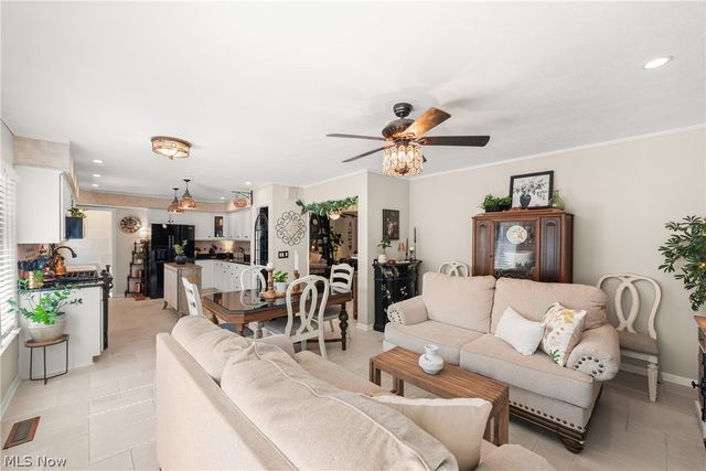 257 Windward Drive, Elyria, OH 44035