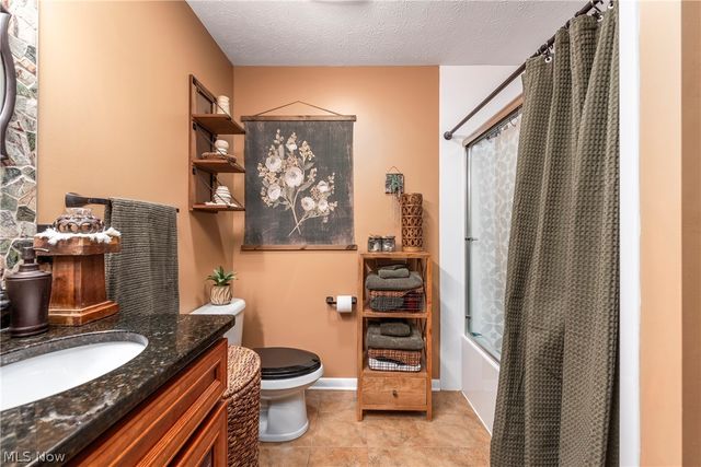 257 Windward Drive, Elyria, OH 44035