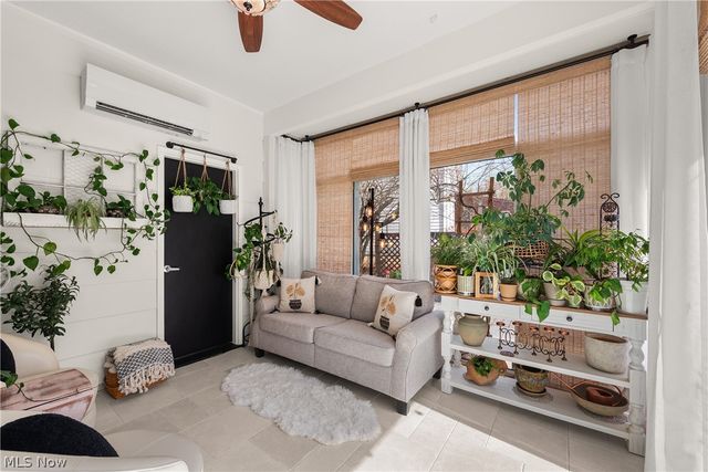 257 Windward Drive, Elyria, OH 44035