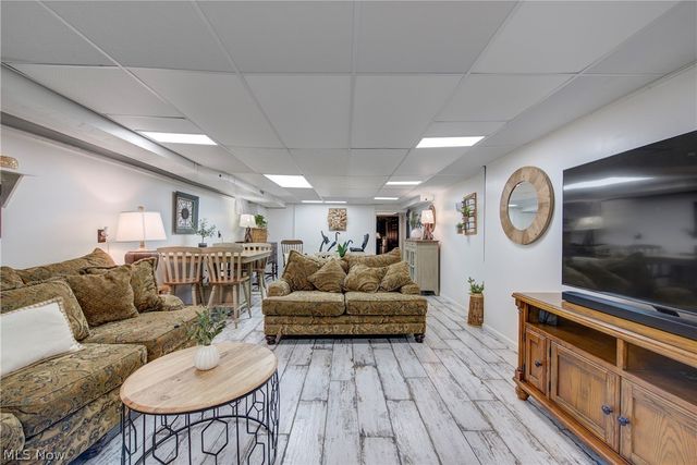 257 Windward Drive, Elyria, OH 44035