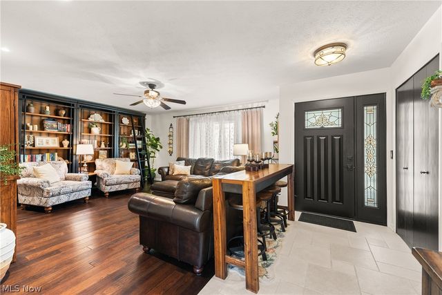 257 Windward Drive, Elyria, OH 44035