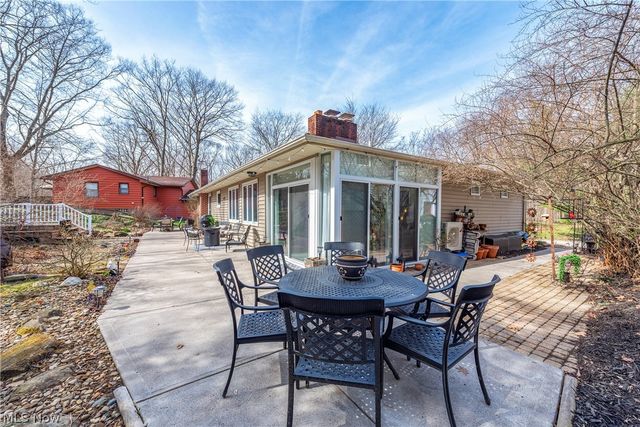 257 Windward Drive, Elyria, OH 44035