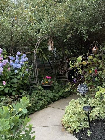 257 Windward Drive, Elyria, OH 44035