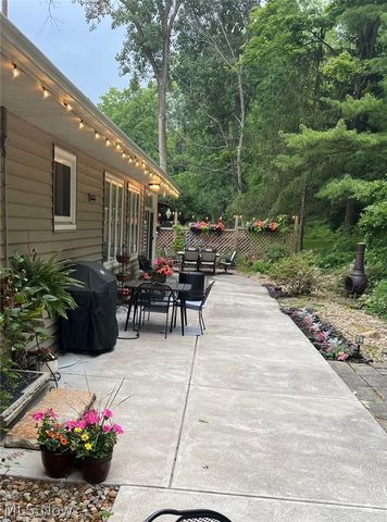 257 Windward Drive, Elyria, OH 44035