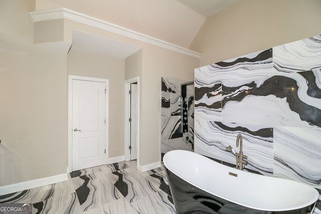 316 Thistlewood Run, Mcdonough, GA 30252