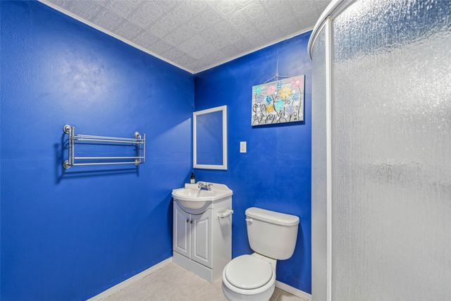 3902 Valley View Road, Ames, IA 50010
