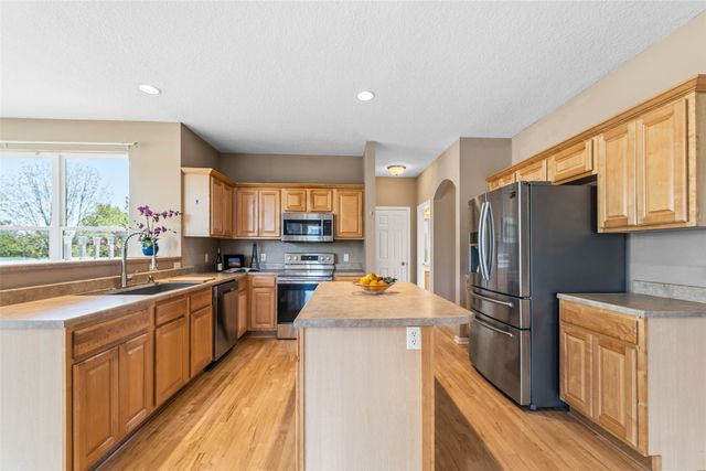 3902 Valley View Road, Ames, IA 50010