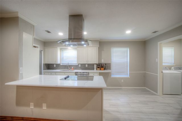 530 Lawnmeadow Drive, Richardson, TX 75080